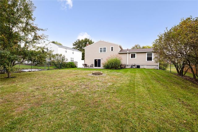 5838 Walnut Drive, Farmington, NY 14425
