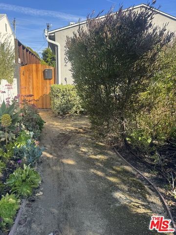 5460 Burnet Avenue + A.D.U., Sherman Oaks, CA 91411