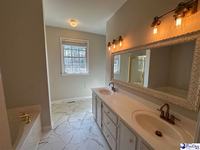 3013 Hartsville Hwy, Hartsville, SC 29550