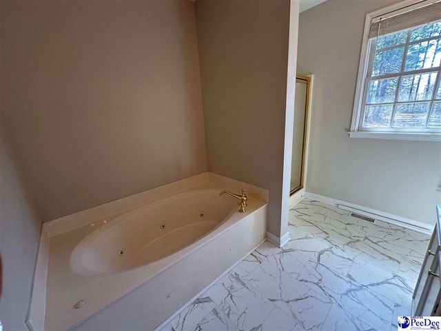 3013 Hartsville Hwy, Hartsville, SC 29550