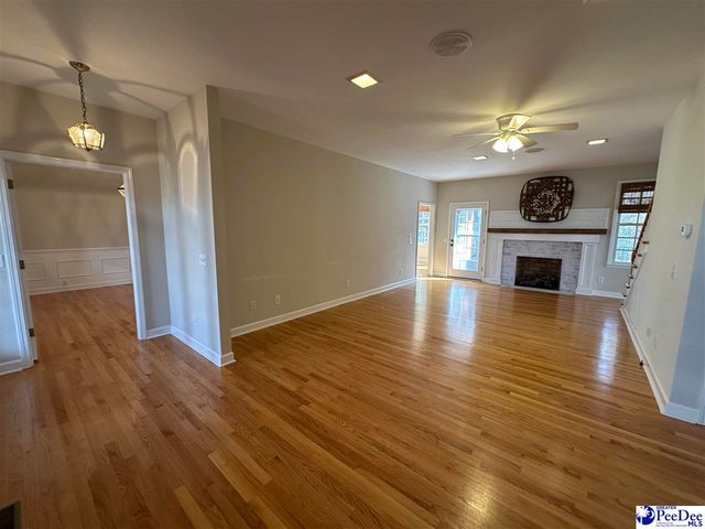 3013 Hartsville Hwy, Hartsville, SC 29550