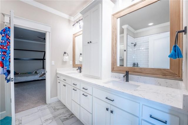 417 NE Royce Loop, Bentonville, AR 72712