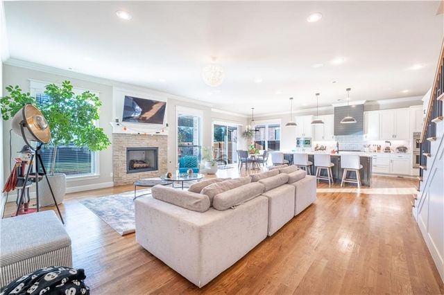 417 NE Royce Loop, Bentonville, AR 72712