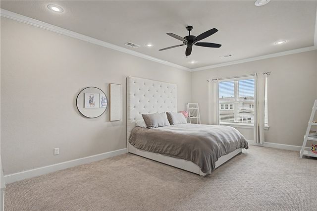 417 NE Royce Loop, Bentonville, AR 72712