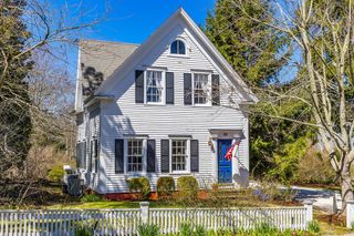 50 Oak St, Harwich, MA 02645