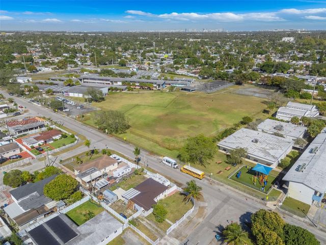 3505 NW 83rd Ter, Miami, FL 33147