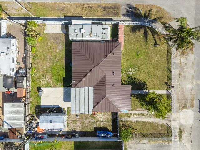 3505 NW 83rd Ter, Miami, FL 33147