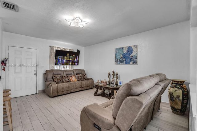 3505 NW 83rd Ter, Miami, FL 33147