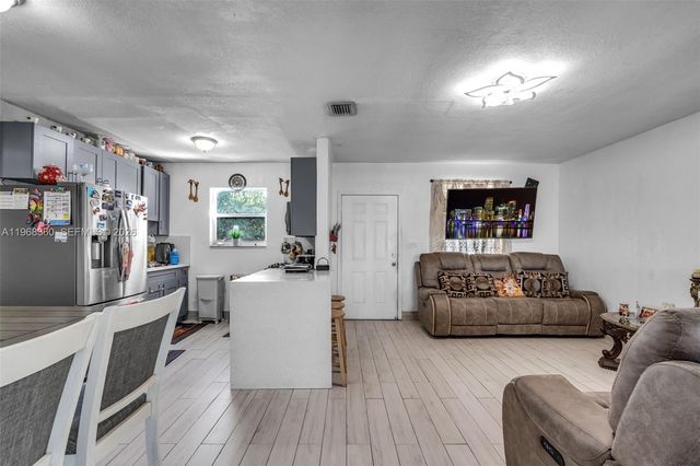 3505 NW 83rd Ter, Miami, FL 33147