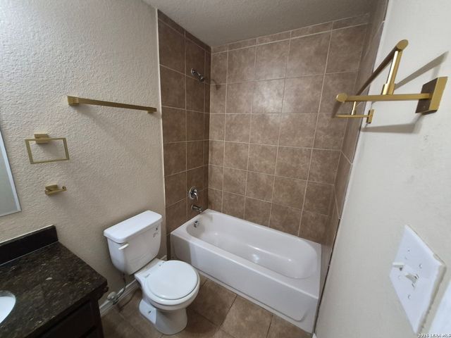 6313 Attucks Lane, San Antonio, TX 78238