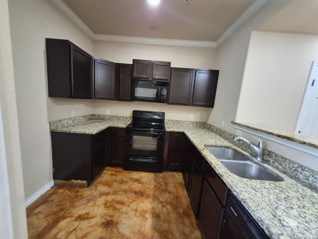 6313 Attucks Lane, San Antonio, TX 78238