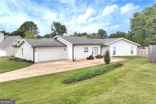 5640 Raintree Trace, Oakwood, GA 30566
