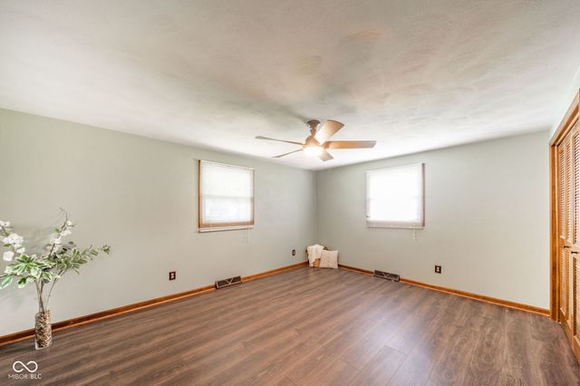 1375 E 240 N, Anderson, IN 46012