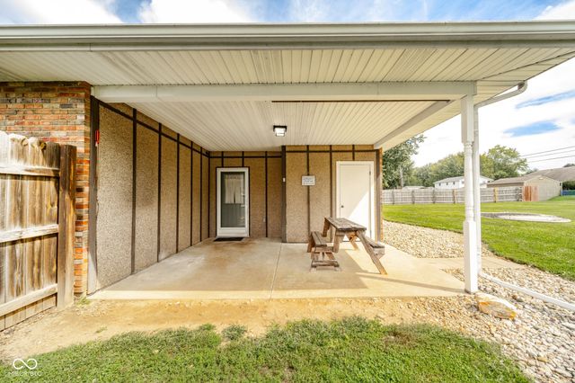 1375 E 240 N, Anderson, IN 46012