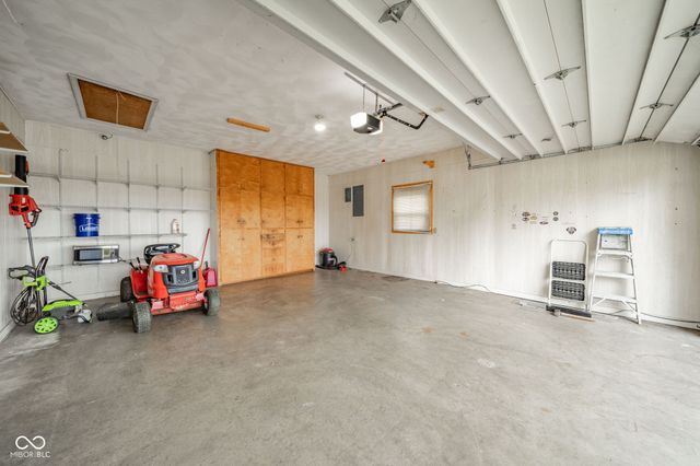 1375 E 240 N, Anderson, IN 46012