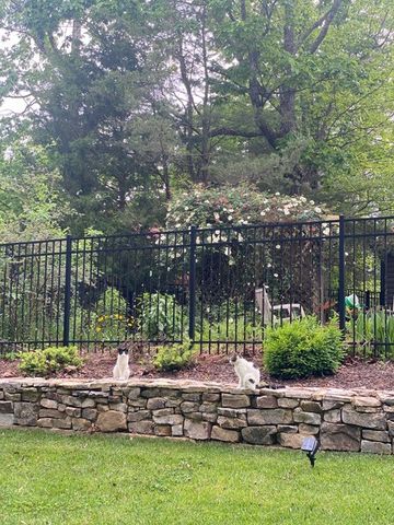 1841 Laurel Lake Dr, Monteagle, TN 37356