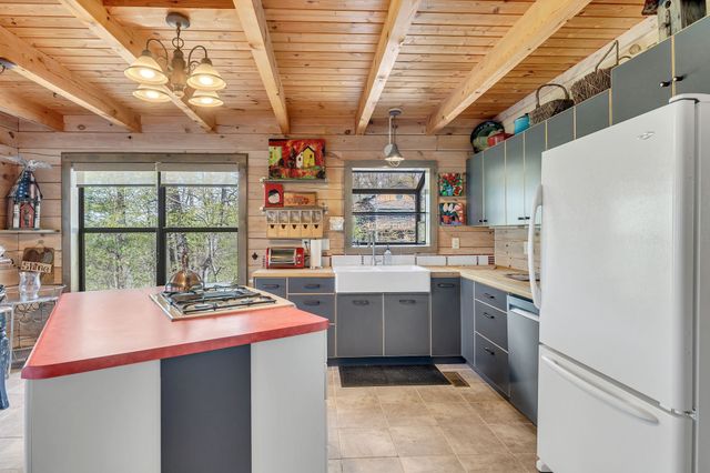 1841 Laurel Lake Dr, Monteagle, TN 37356