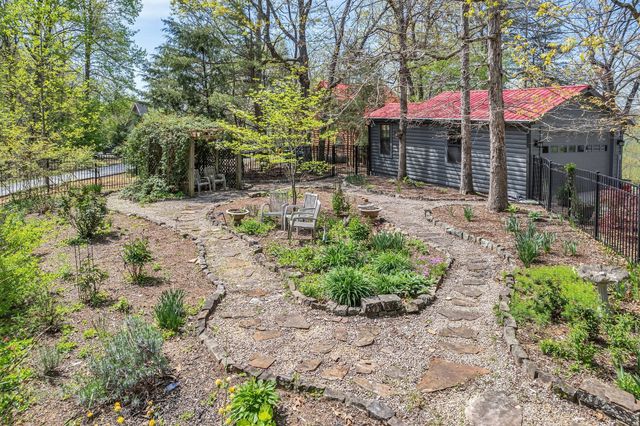 1841 Laurel Lake Dr, Monteagle, TN 37356