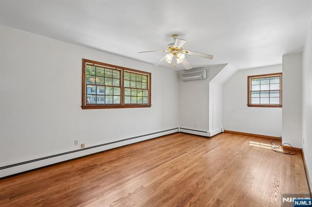 36 Page Drive, Oakland, NJ 07436