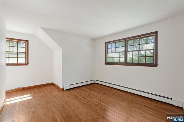 36 Page Drive, Oakland, NJ 07436