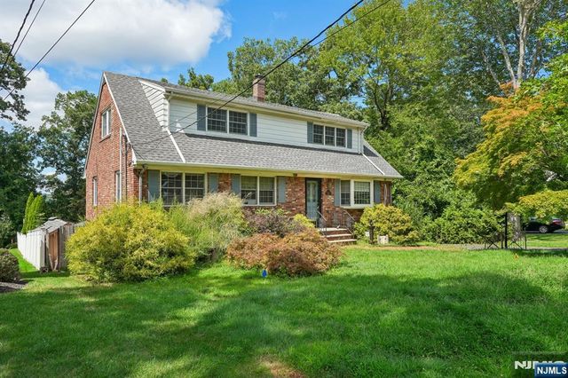 36 Page Drive, Oakland, NJ 07436