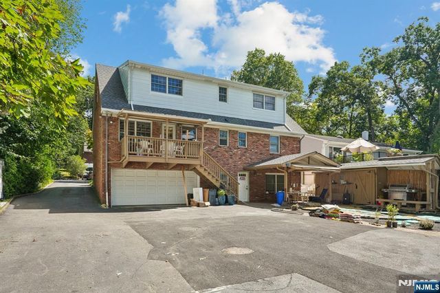 36 Page Drive, Oakland, NJ 07436