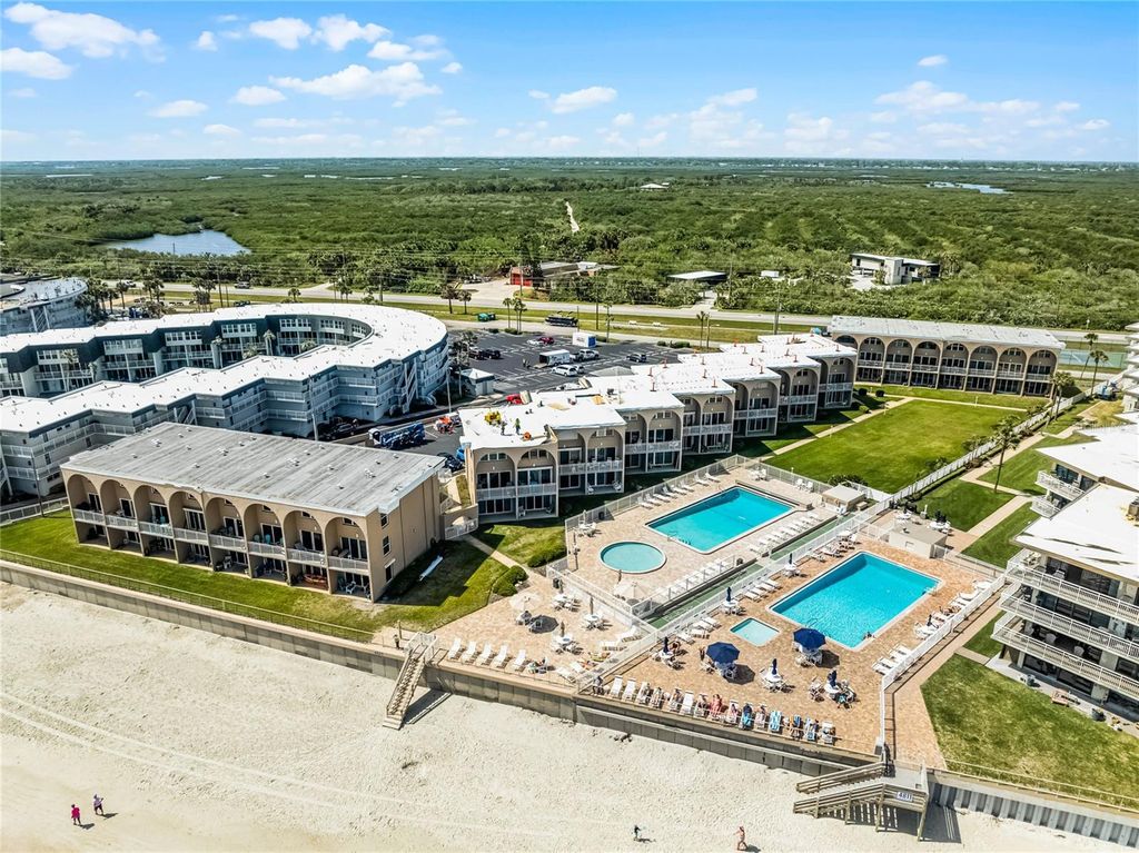 Image 31 of property listing at 4821 SAXON DRIVE 201B, New Smyrna Beach, FL 32169