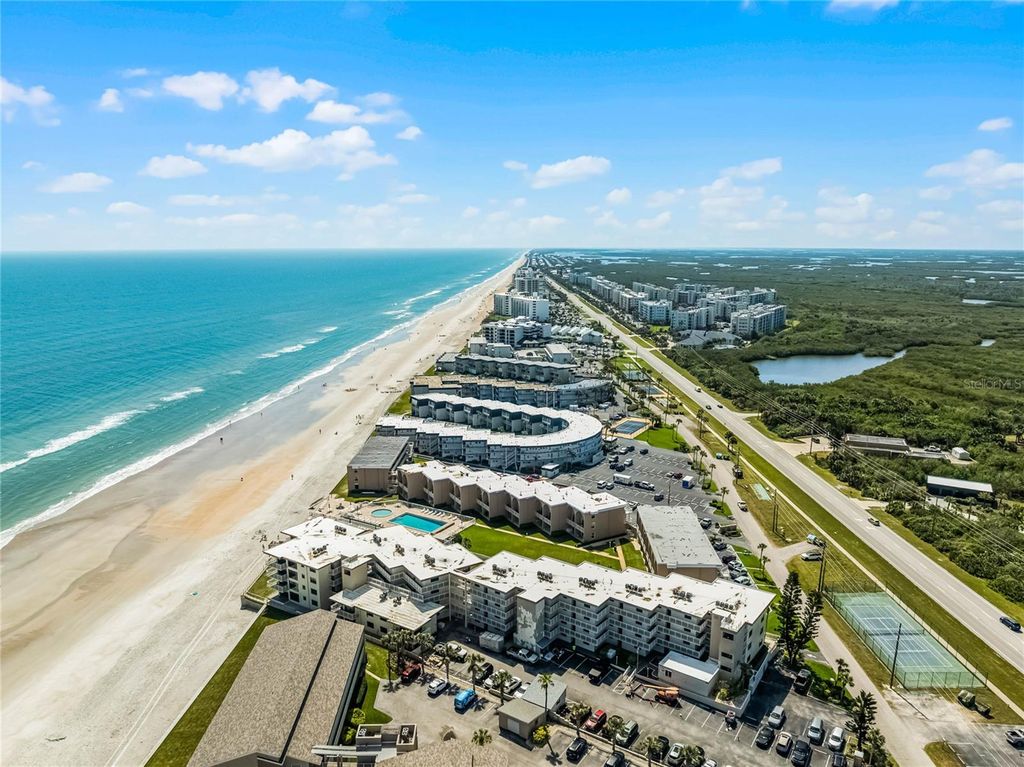 Image 37 of property listing at 4821 SAXON DRIVE 201B, New Smyrna Beach, FL 32169