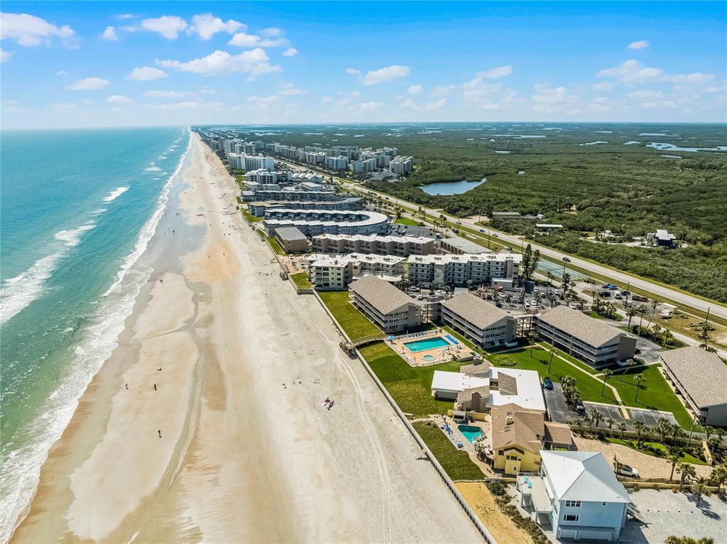 Image 42 of property listing at 4821 SAXON DRIVE 201B, New Smyrna Beach, FL 32169