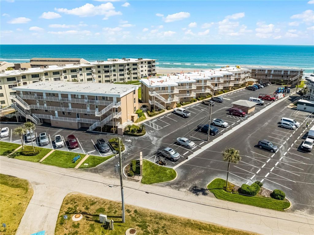 Image 43 of property listing at 4821 SAXON DRIVE 201B, New Smyrna Beach, FL 32169