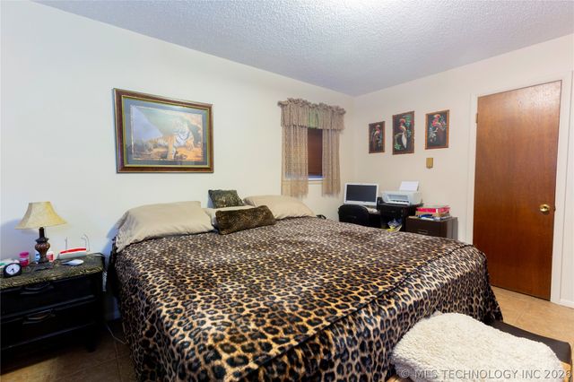 105 W Mockingbird Lane, Mcalester, OK 74501