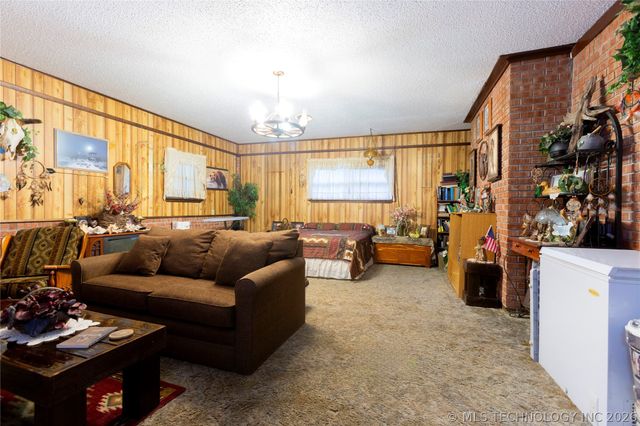 105 W Mockingbird Lane, Mcalester, OK 74501