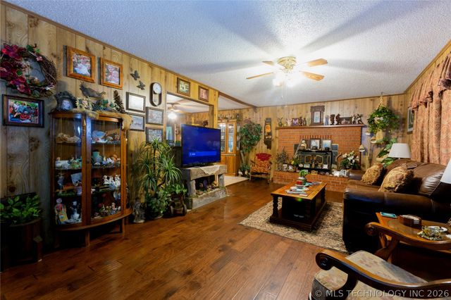105 W Mockingbird Lane, Mcalester, OK 74501