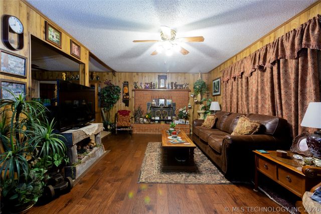 105 W Mockingbird Lane, Mcalester, OK 74501