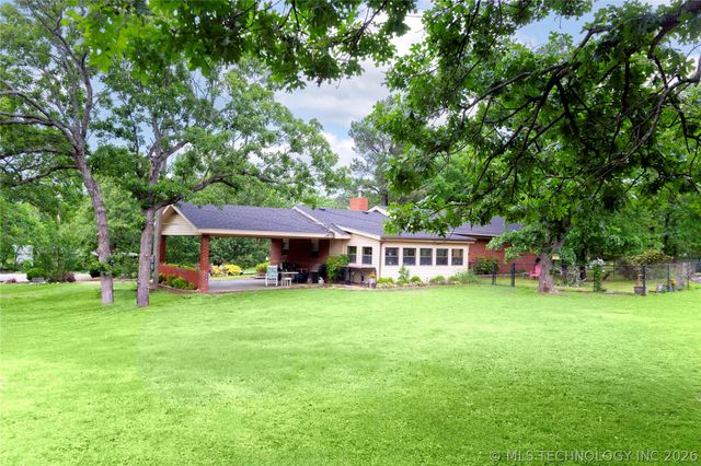 105 W Mockingbird Lane, Mcalester, OK 74501