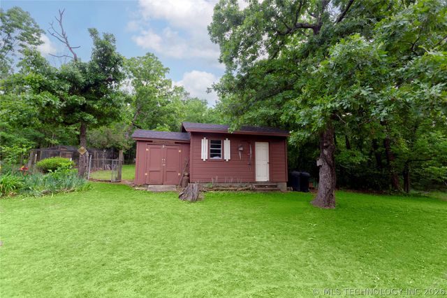 105 W Mockingbird Lane, Mcalester, OK 74501