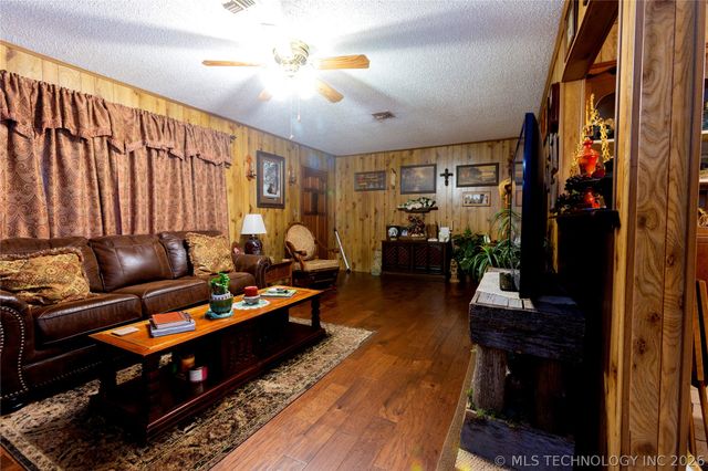 105 W Mockingbird Lane, Mcalester, OK 74501