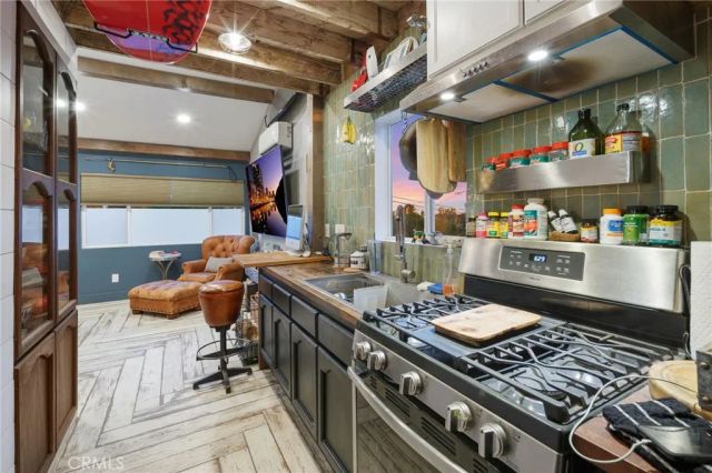 4449 Maple, La Mesa, CA 91941