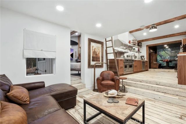4449 Maple, La Mesa, CA 91941