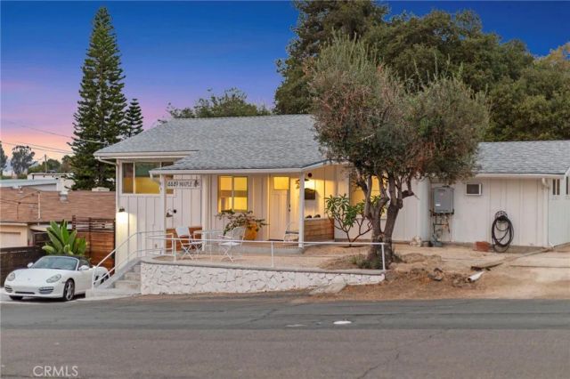4449 Maple, La Mesa, CA 91941