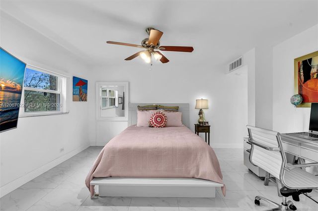 800 NE 195th Street 220, Miami, FL 33179