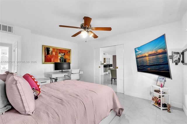 800 NE 195th Street 220, Miami, FL 33179