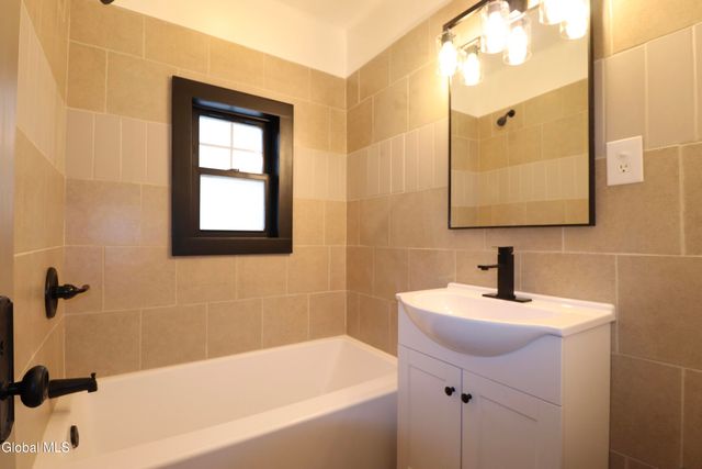 203 Jay Street, Scotia, NY 12302