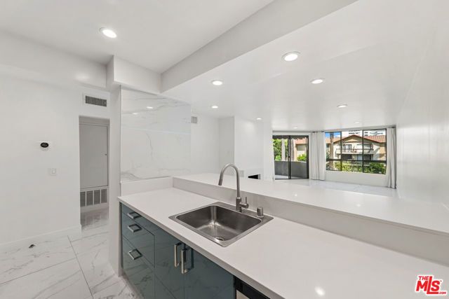 1745 Camino Palmero Street 439, Los Angeles, CA 90046
