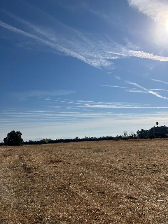 Image 1 of property listing at 6904 N Highland Avenue, Clovis, CA 93619