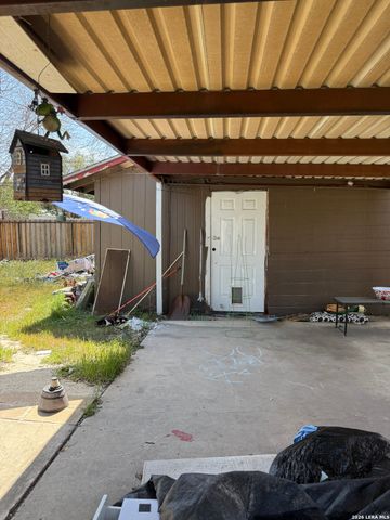 134 redrock, San Antonio, TX 78213