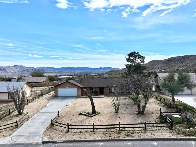 58859 Campero Drive, Yucca Valley, CA 92284