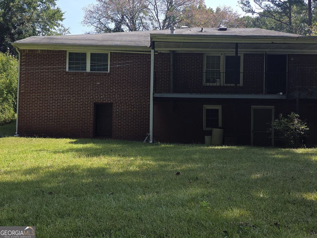 573 Martin Road, Stone Mountain, GA 30088 — exterior