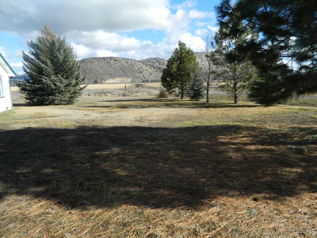 7531 Roberta Drive, Klamath Falls, OR 97603