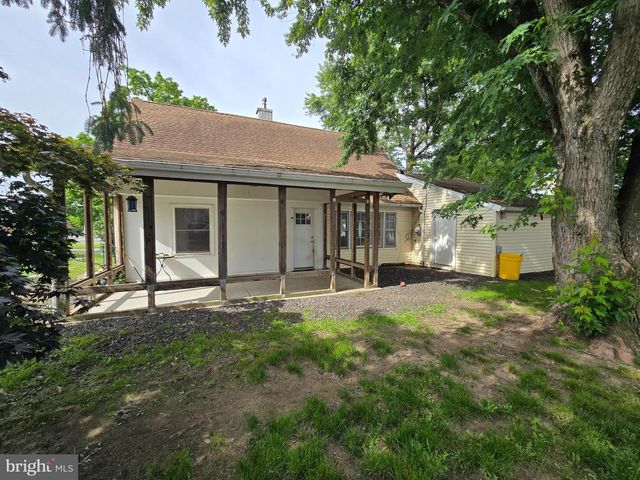 33 MIDDLEBURY LN, Willingboro, NJ 08046